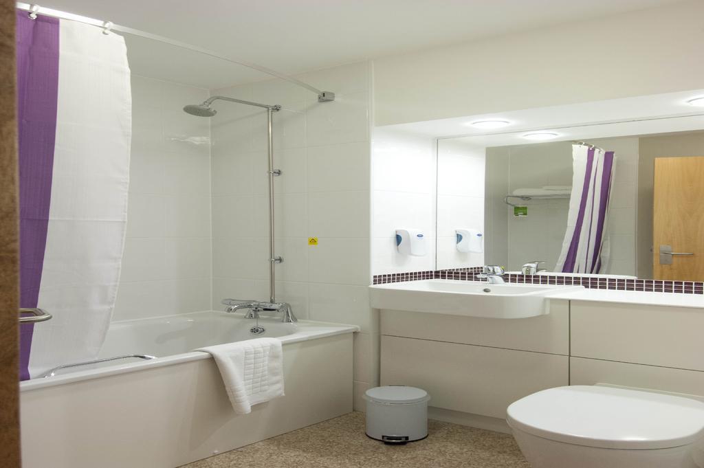 Premier Inn Newhaven Bagian luar foto