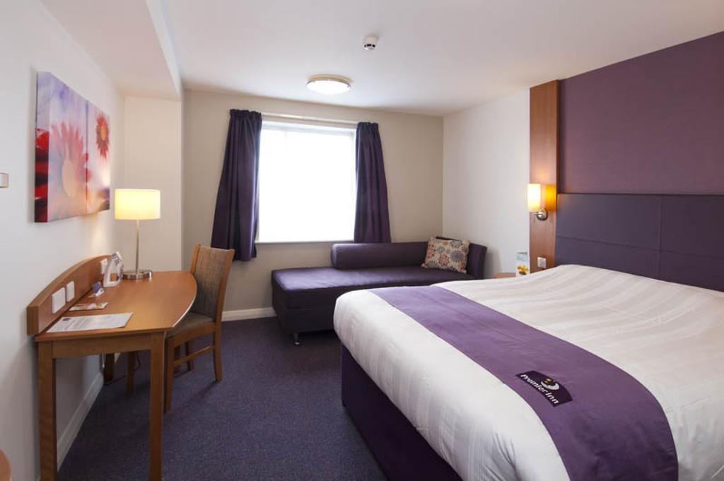 Premier Inn Newhaven Bagian luar foto