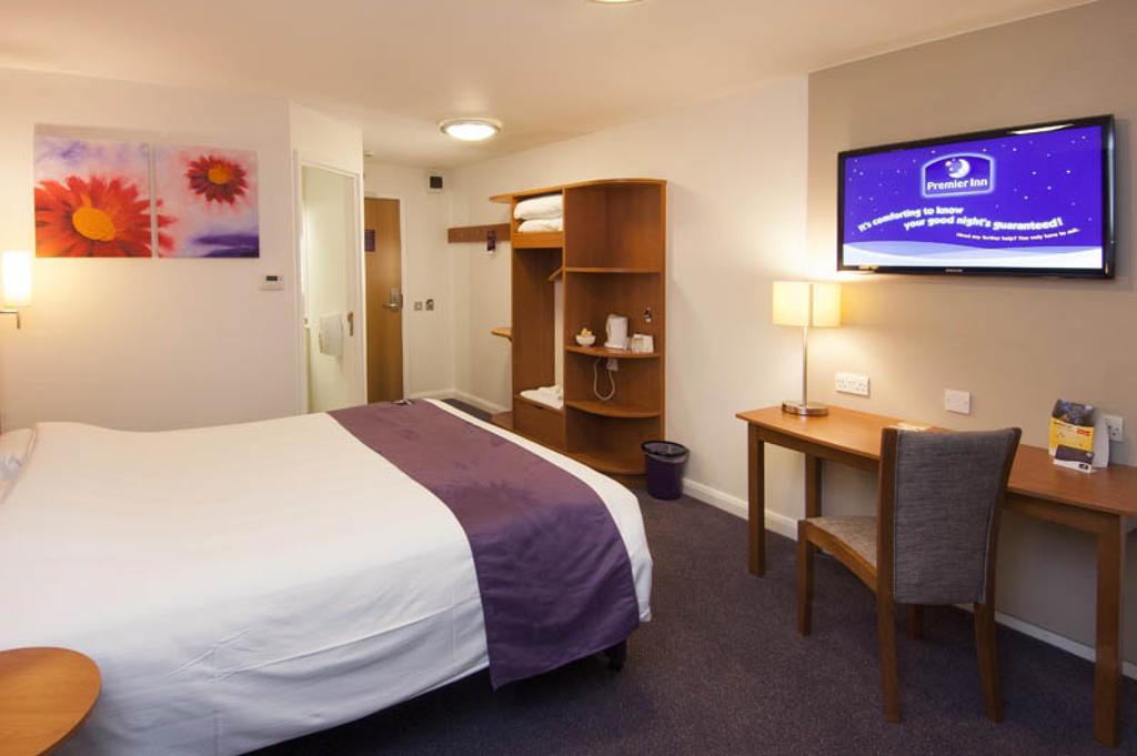 Premier Inn Newhaven Bagian luar foto