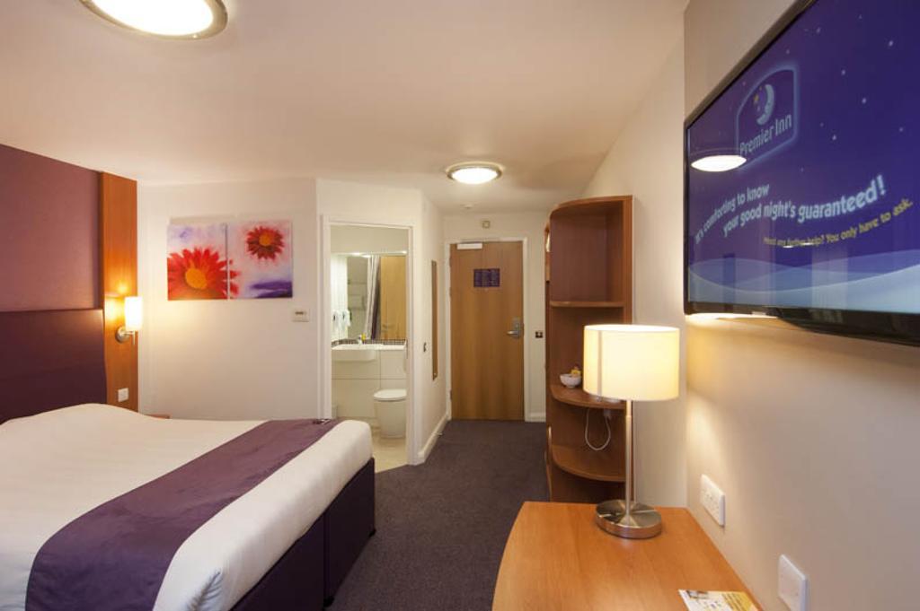 Premier Inn Newhaven Bagian luar foto